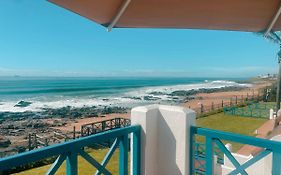 Le Paradis Beachfront Apartment